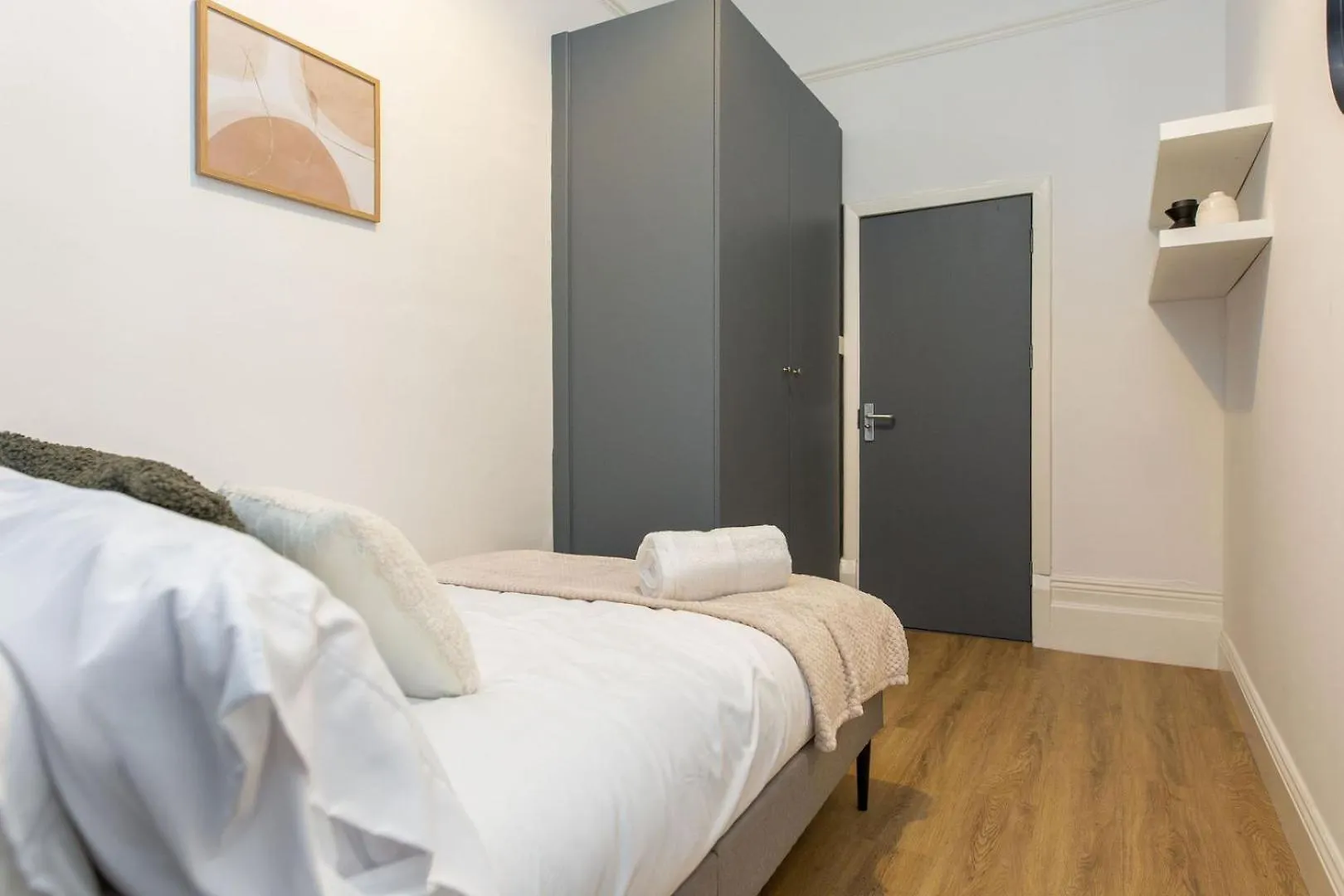 Free Parking | Free Wifi | Smart Tv Apartment Sketty United Kingdom