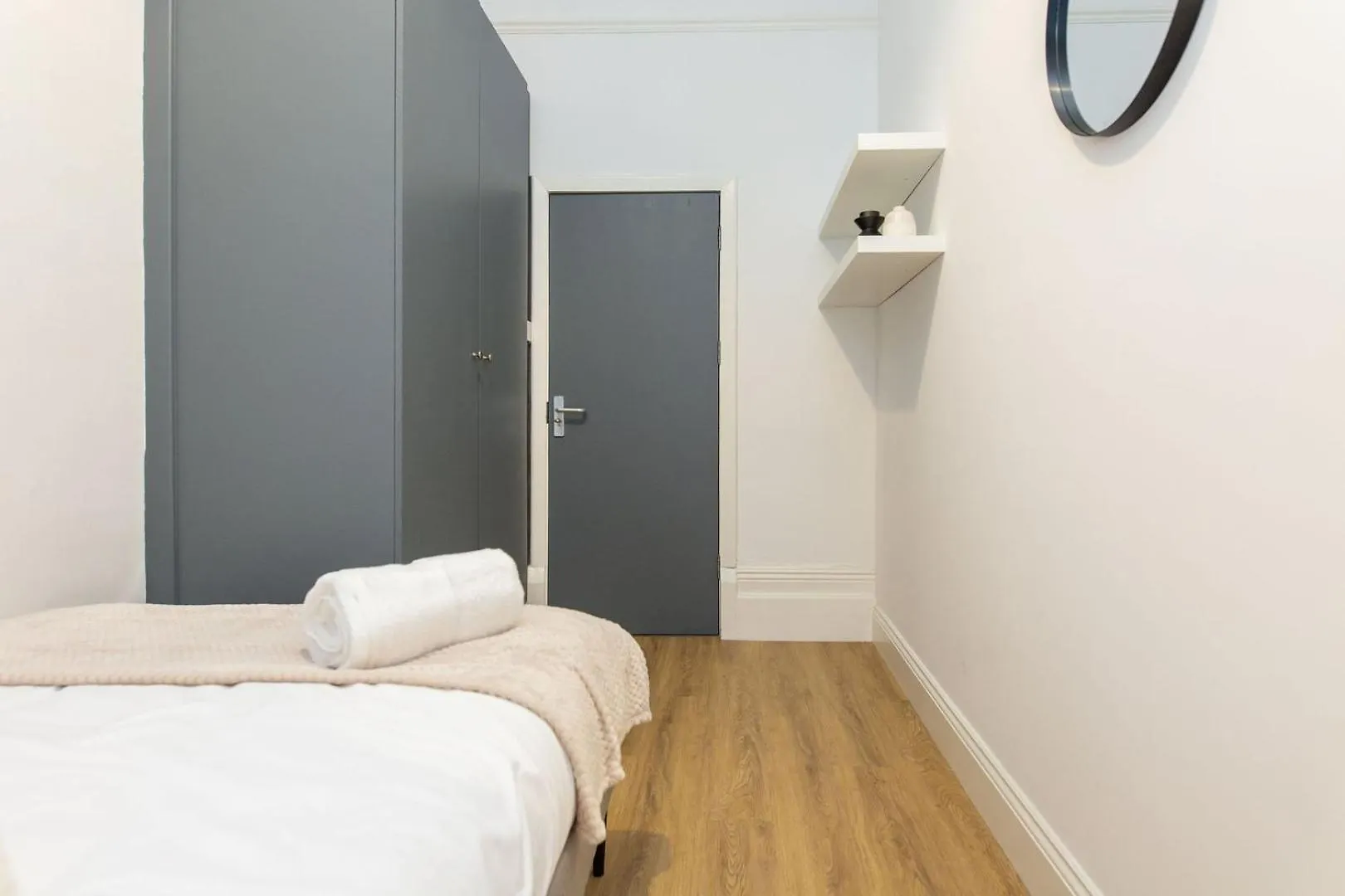 Free Parking | Free Wifi | Smart Tv Apartment Sketty