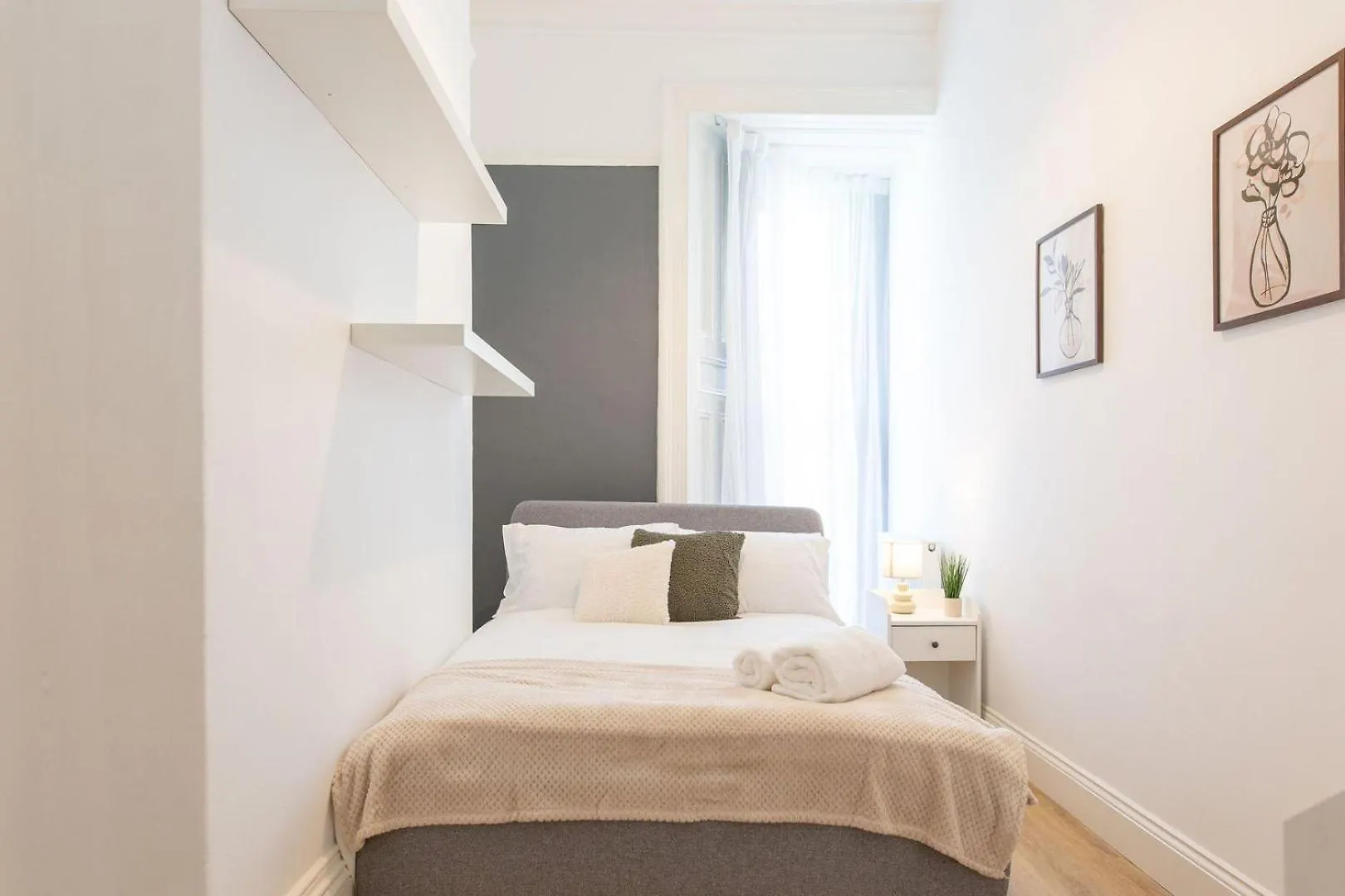 Free Parking | Free Wifi | Smart Tv Apartment Sketty 0*,