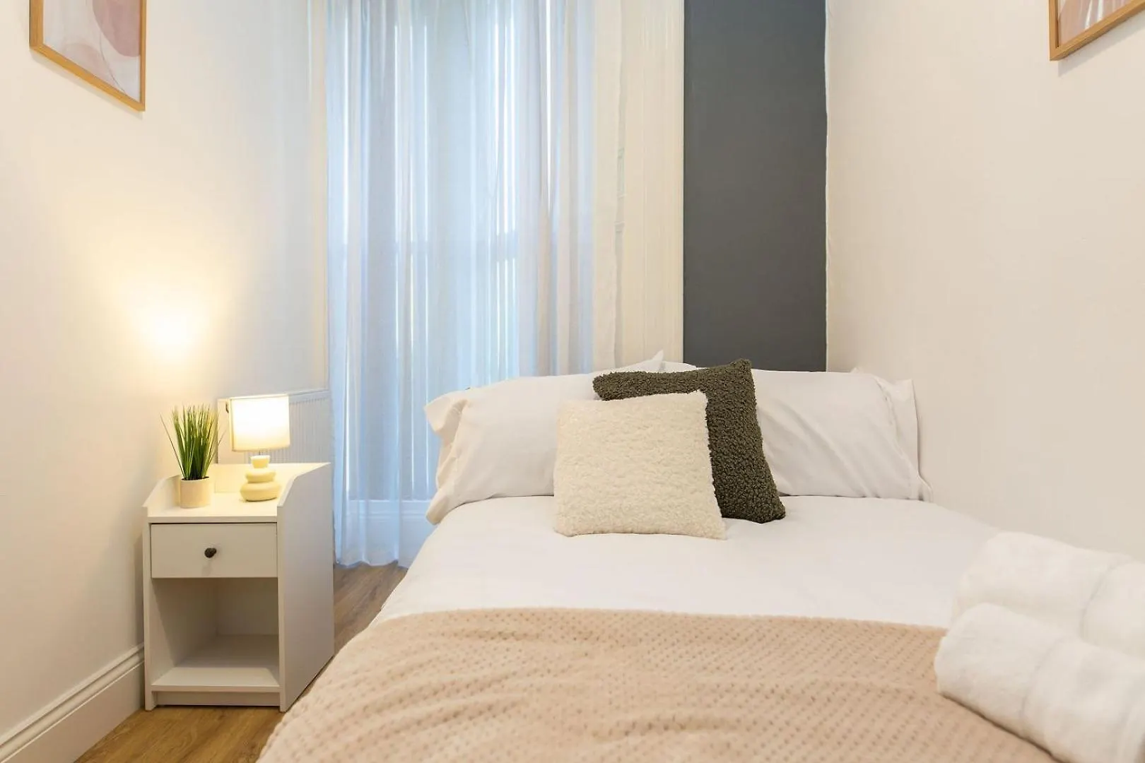 Free Parking | Free Wifi | Smart Tv Apartment Sketty 0*,